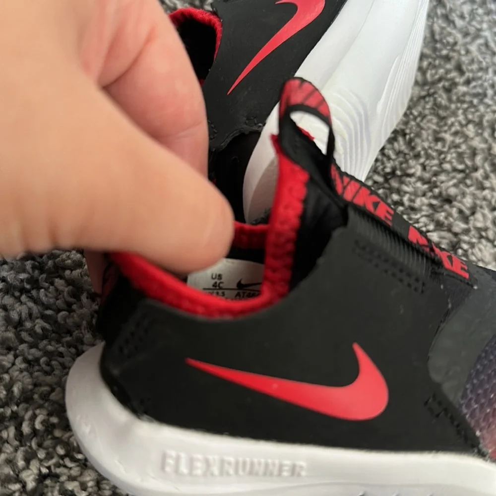 Baby Nike Flex Runner Size 4 Easy On Slip On